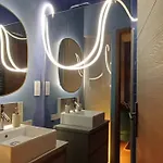 Atelier De Mam'zelle Et Kaira Spa&massage&fitness 招待所 *